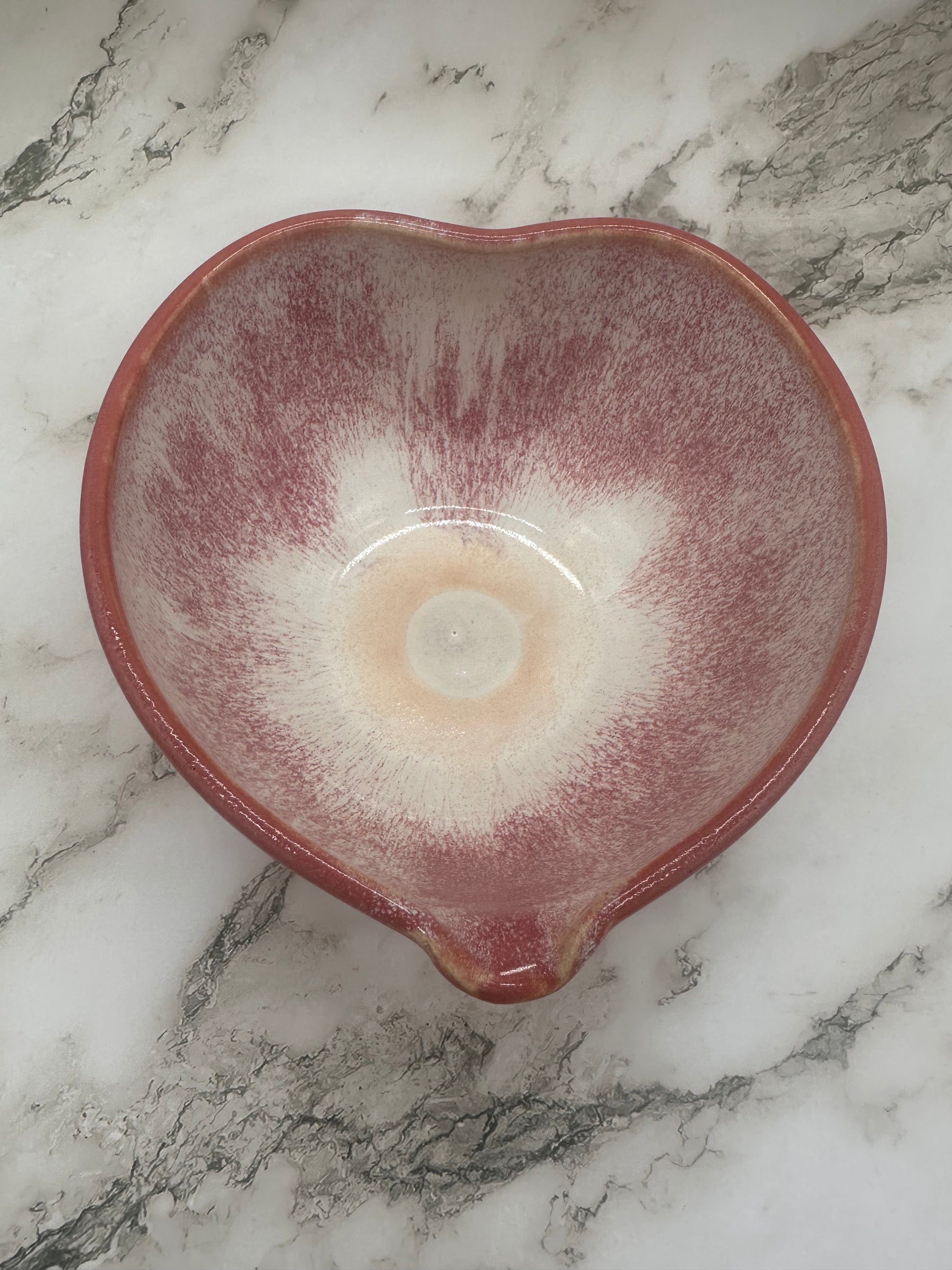 Pink heart rim bowl with spout