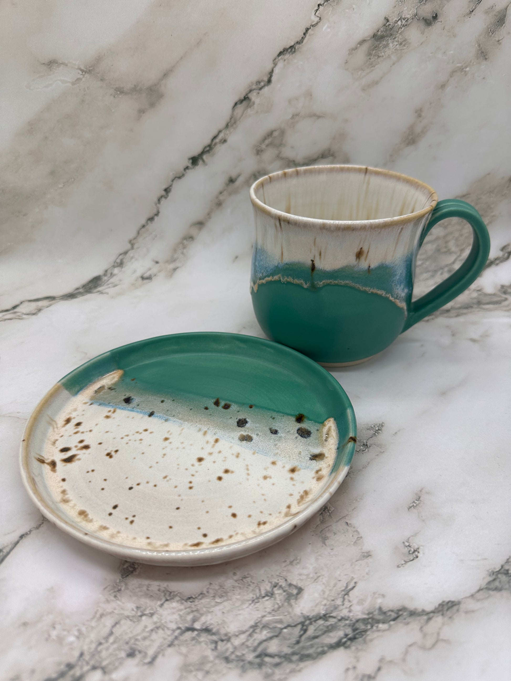 Teal beach ‘Tea and cake’