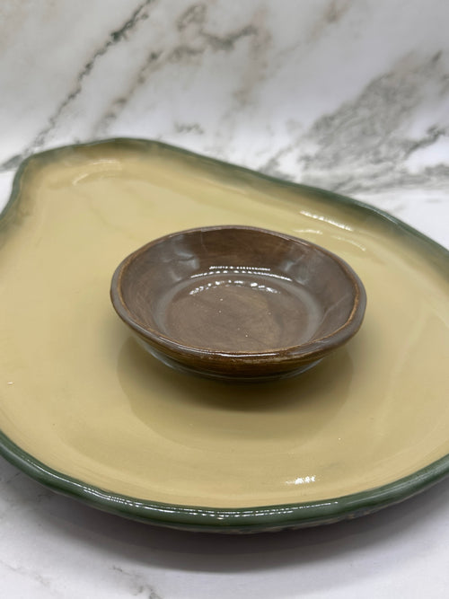 Avocado chip and dip